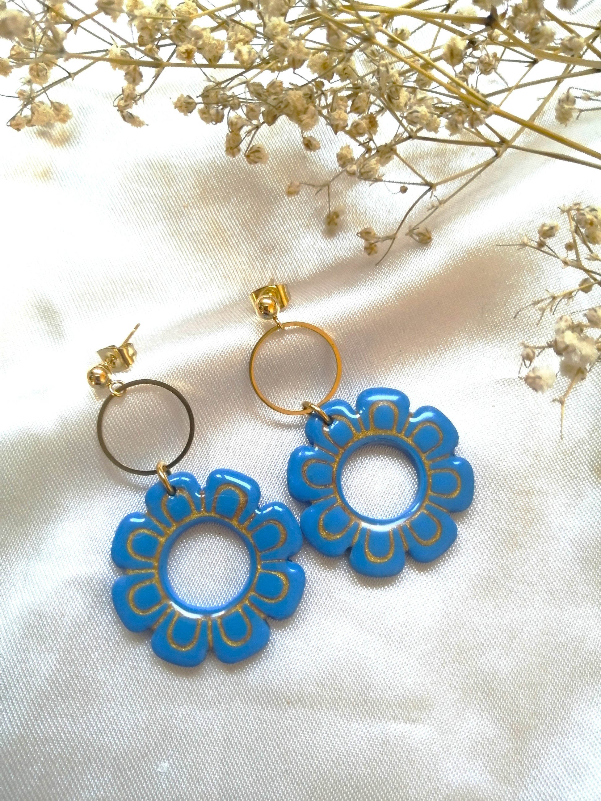 Boucles fleur bleue et dorée