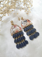 Boucles longues fleuries pampilles gouttes bleues