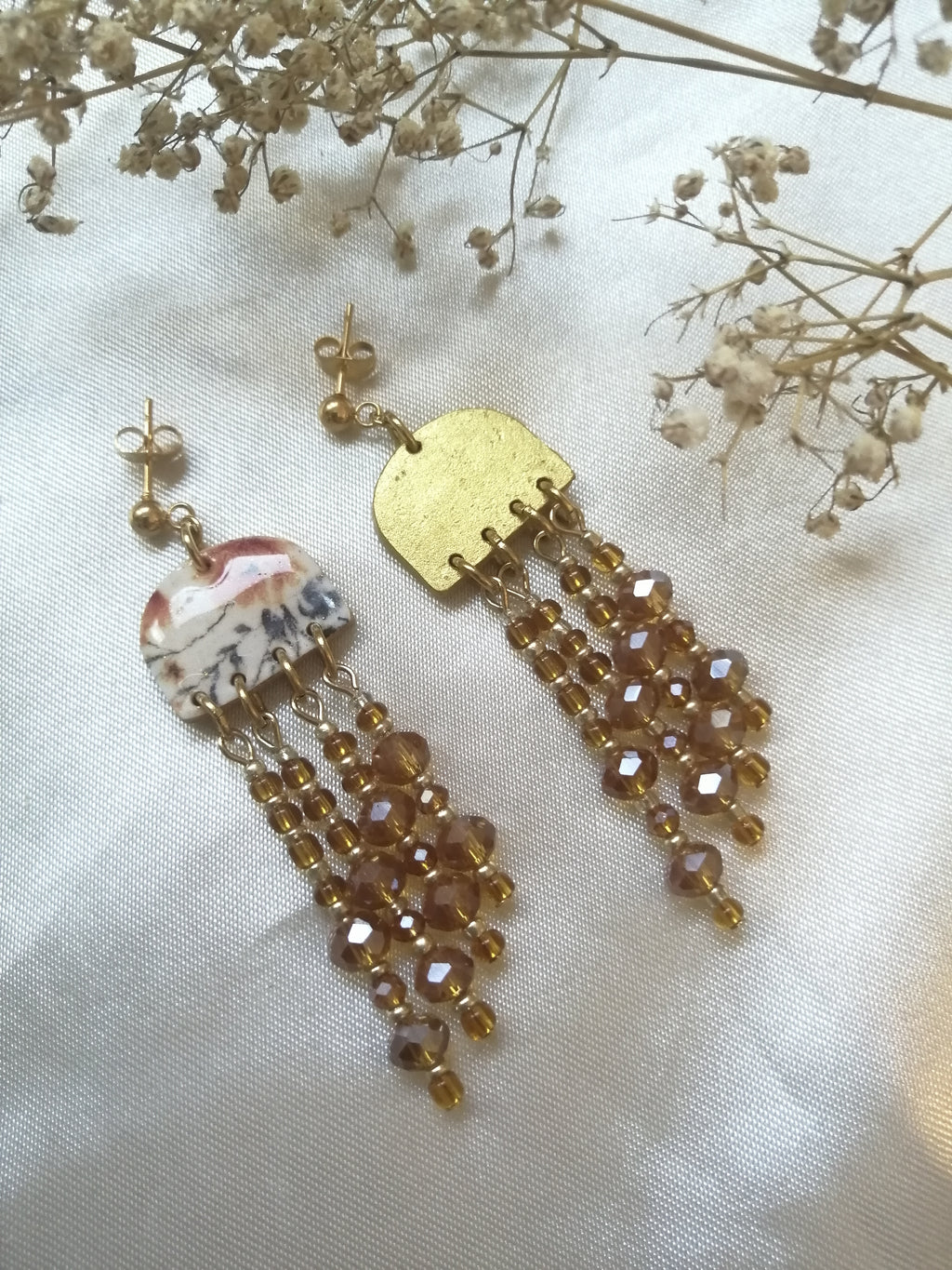 Boucles fleuries perles en cascade