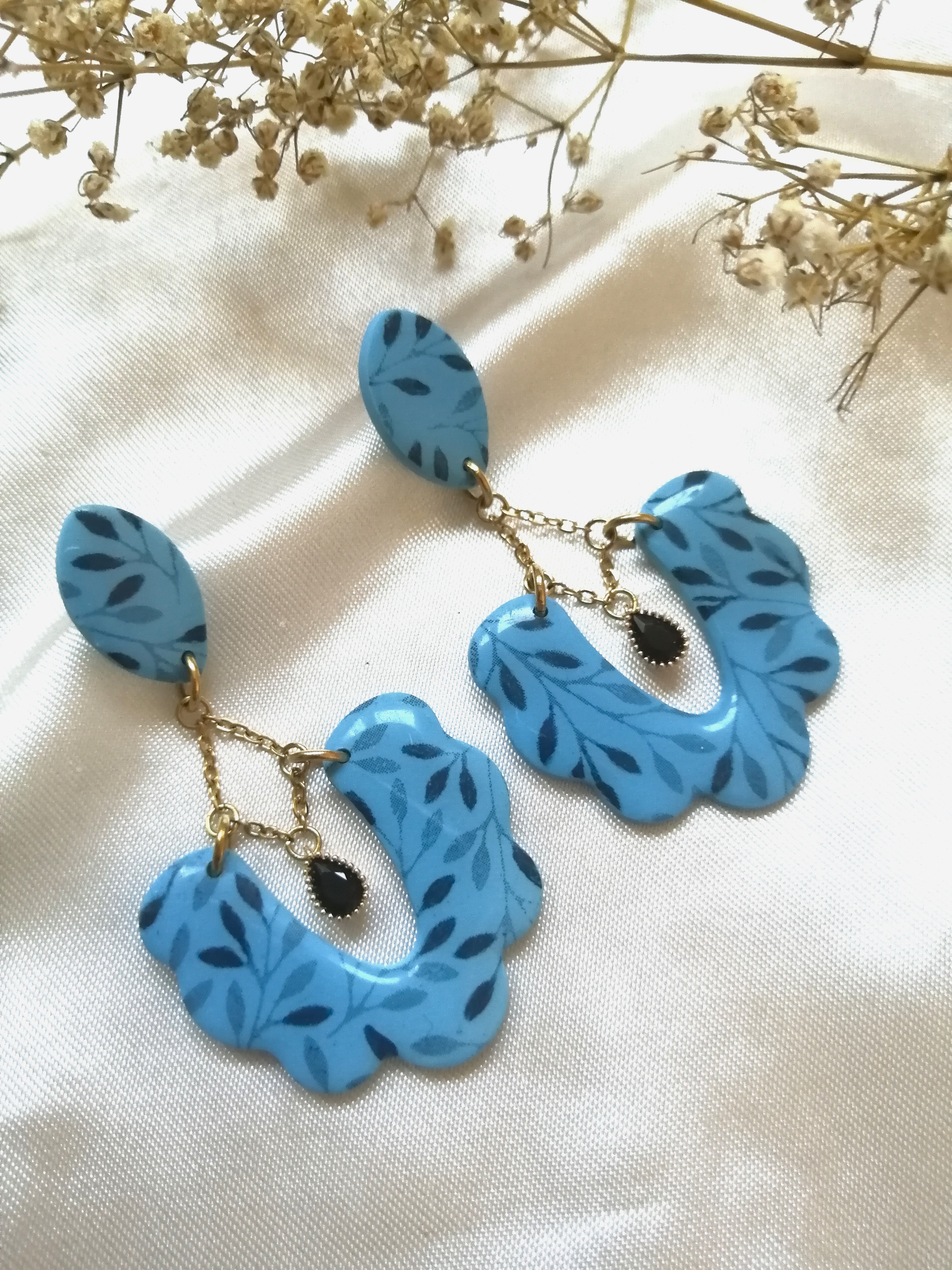 Boucles bleues zirconium gold