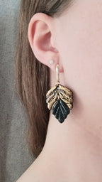 Boucles feuille dorée