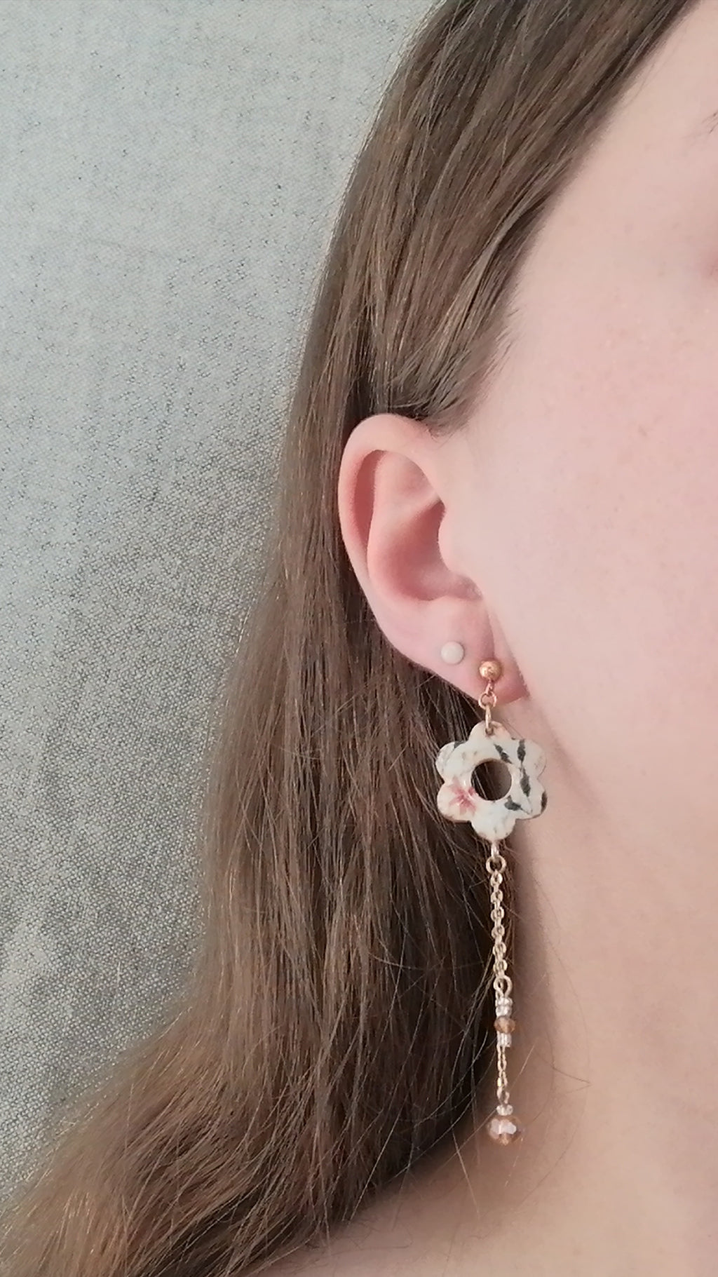 Boucles fleur avec chaînes et perles