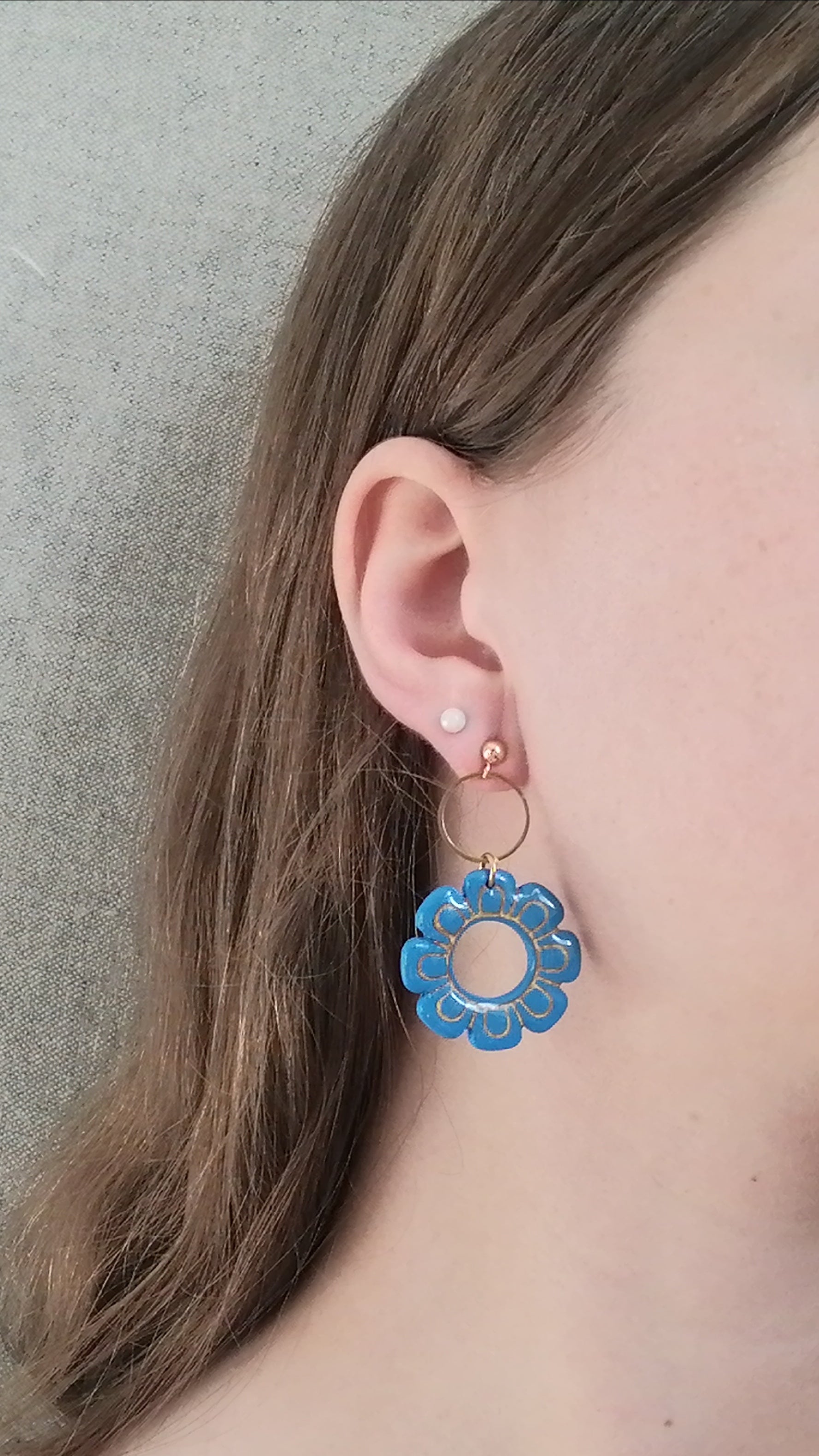 Boucles fleur bleue et dorée