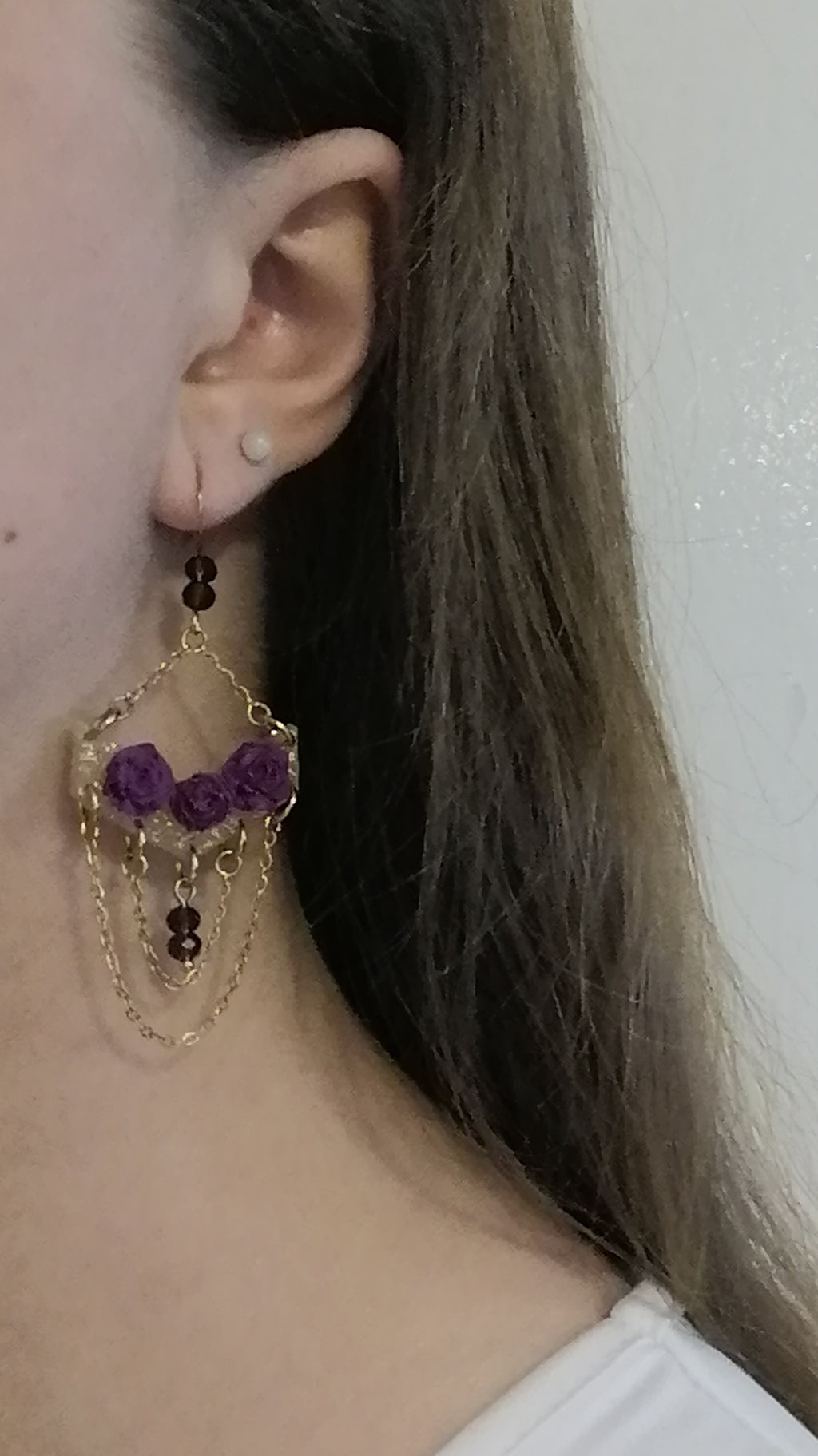 Boucles fleurs violettes et chaînettes