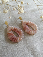 Boucles grosse goutte marbrée