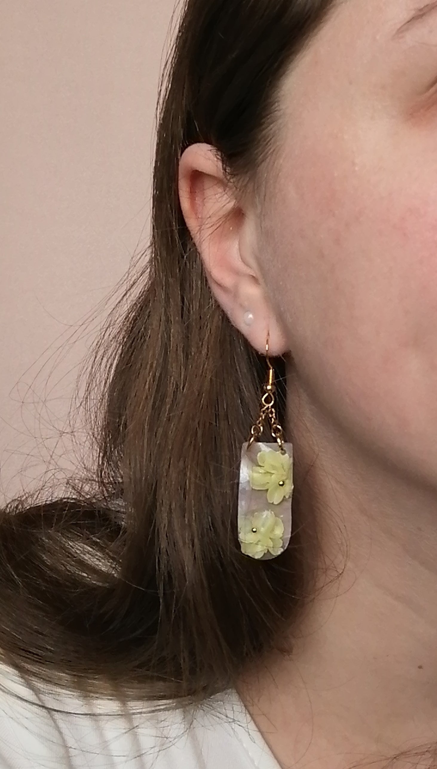 Boucles fleuries jaune et chaînettes - 2 versions